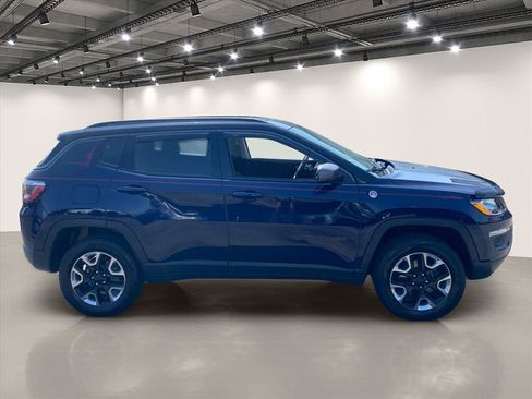 Used 2018 Jeep Compass Trailhawk w/ Leather Interior Group AWD/4WD image 8