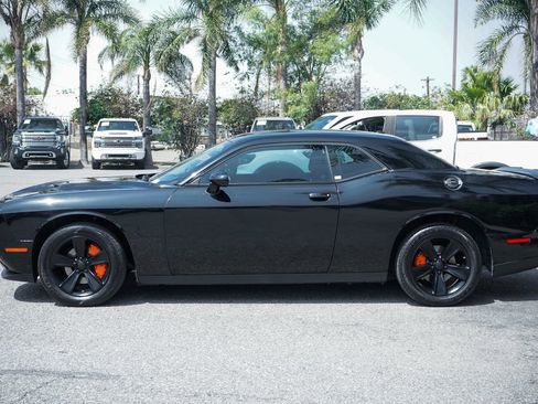 Used 2023 Dodge Challenger SXT RWD image 5