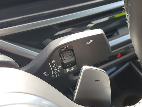 Certified 2024 BMW X6 xDrive40i w/ Premium Package image 17