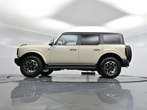 New 2025 Ford Bronco Outer Banks image 7