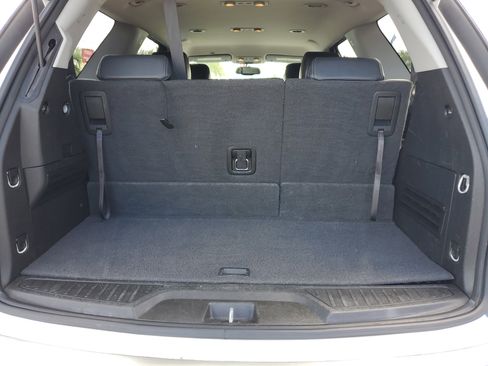 Used 2014 GMC Acadia SLT image 35
