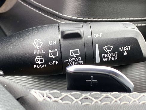 Certified 2025 Jeep Grand Cherokee L Laredo image 19