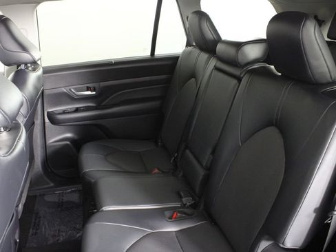 Used 2024 Toyota Grand Highlander FWD image 21