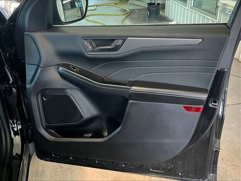 Used 2025 Ford Escape Active image 12