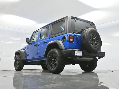 Used 2025 Jeep Wrangler Sport image 67