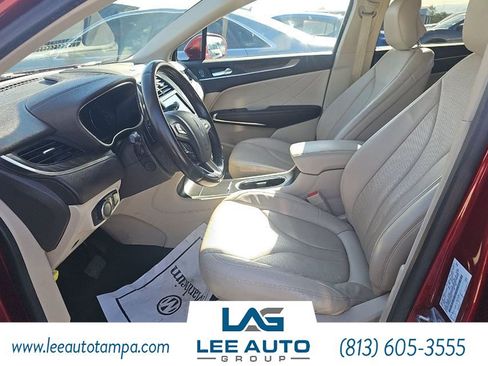 Used 2019 Lincoln MKC Reserve image 4