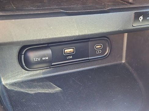 Used 2024 Kia Seltos EX AWD/4WD image 19