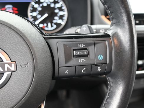 Used 2023 Nissan Rogue SL w/ SL Premium Package FWD image 15