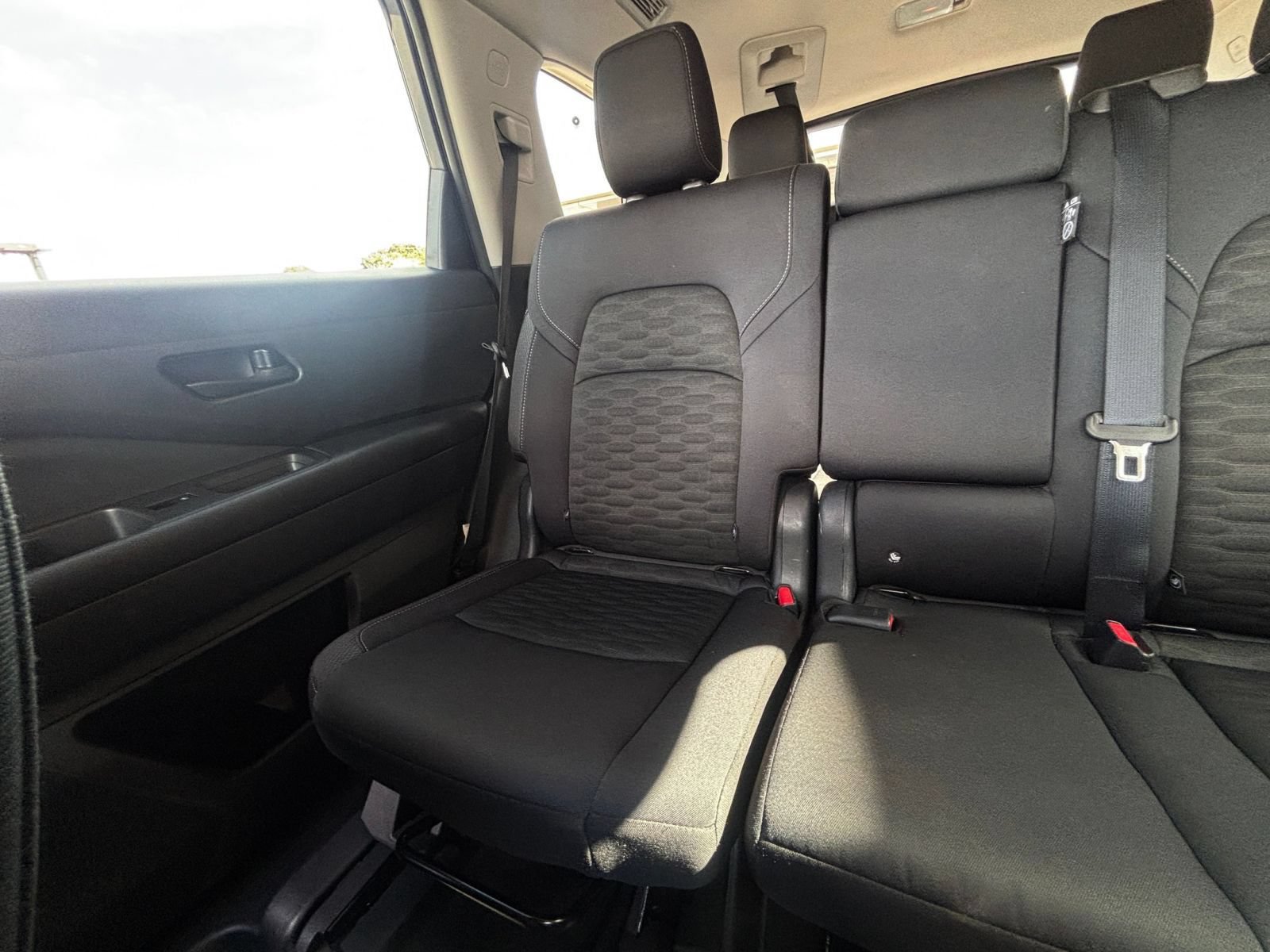 Used 2025 Nissan Pathfinder SV AWD/4WD image 41