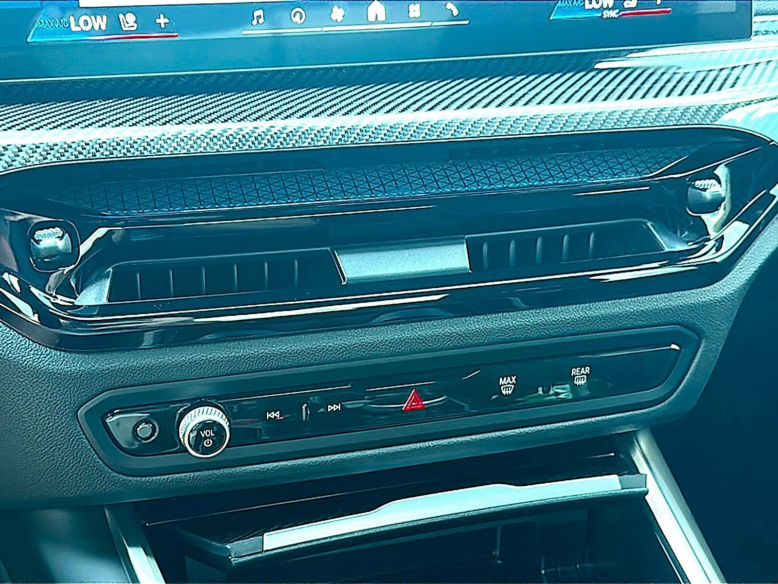 New 2026 BMW M2 w/ Lighting Package RWD image 23