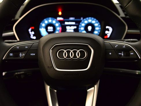 Certified 2025 Audi Q3 2.0T Premium w/ Convenience Package image 13