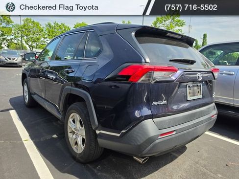 Used 2021 Toyota RAV4 XLE w/ Convenience Package AWD/4WD image 4