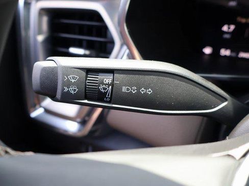 New 2025 GMC Canyon Denali image 38