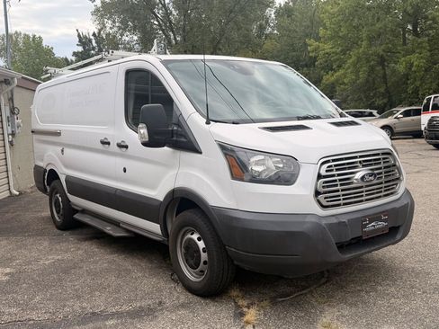 Used 2015 Ford Transit 250 130 Low Roof RWD image 8