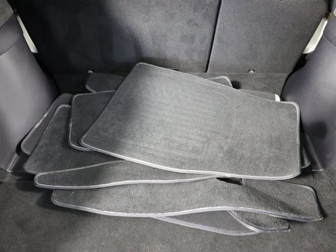 Used 2022 Tesla Model X image 19