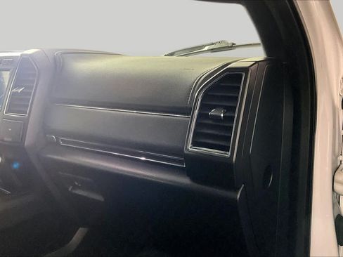 Used 2019 Ford Expedition Max Limited RWD image 17