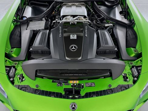 Used 2018 Mercedes-Benz AMG GT R image 10