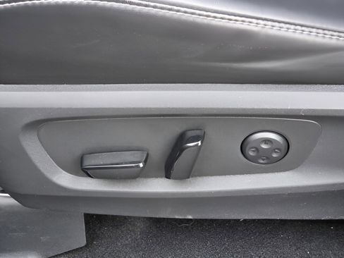 Used 2023 INFINITI QX60 Luxe w/ Cargo Package FWD image 14