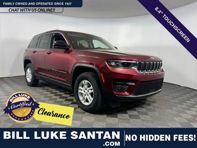 Used 2023 Jeep Grand Cherokee Laredo w/ Luxury Tech Group I