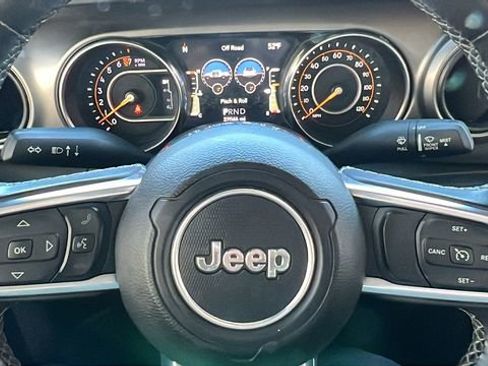 Used 2020 Jeep Gladiator Sport w/ Quick Order Package 24S image 35