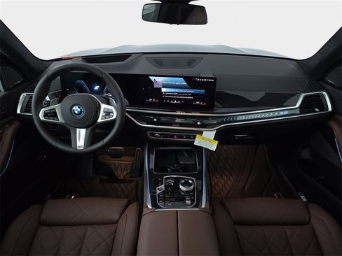 New 2026 BMW X5 xDrive50e w/ Executive Package image 9