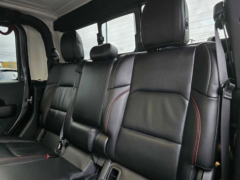 Used 2021 Jeep Gladiator Rubicon image 19