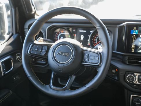 New 2025 Jeep Wrangler Unlimited Rubicon 392 image 16