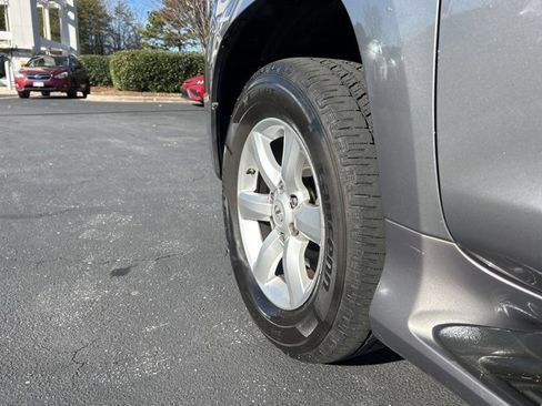 Used 2010 Lexus GX 460 image 10