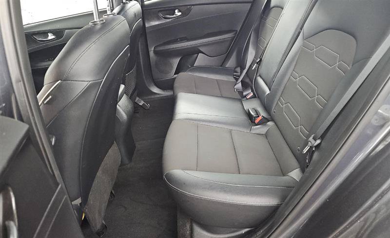 Used 2024 Kia Forte GT-Line w/ GT-Line Premium Package FWD image 7
