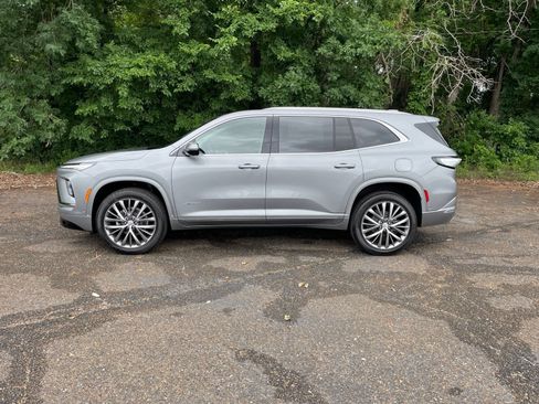 New 2026 Buick Enclave Avenir w/ Super Cruise Package FWD image 2