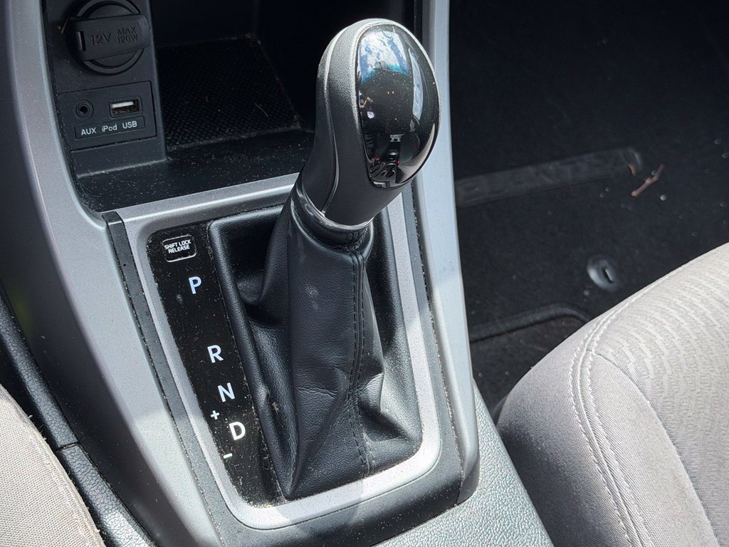 Used 2015 Hyundai Elantra SE w/ Option Group 02 FWD image 25