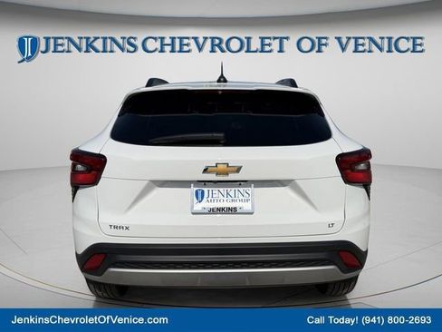 New 2026 Chevrolet Trax LT w/ Driver Confidence Package image 8