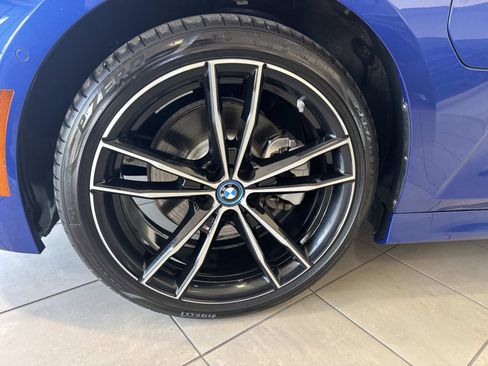 Used 2024 BMW 330e image 10