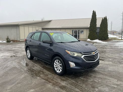 Used 2018 Chevrolet Equinox LS image 7
