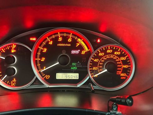 Used 2011 Subaru Impreza WRX STI image 32