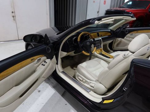 Used 2004 Lexus SC 430 Convertible RWD image 17