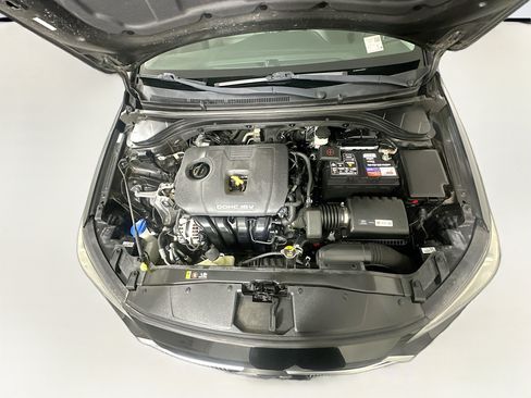 Used 2018 Hyundai Elantra SEL FWD image 30