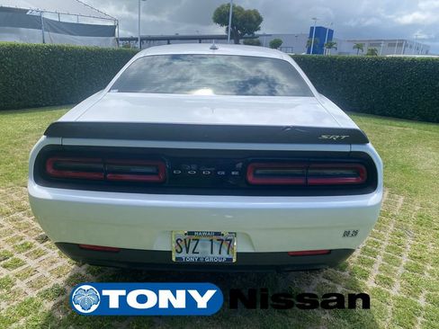 Used 2016 Dodge Challenger SRT Hellcat RWD image 6