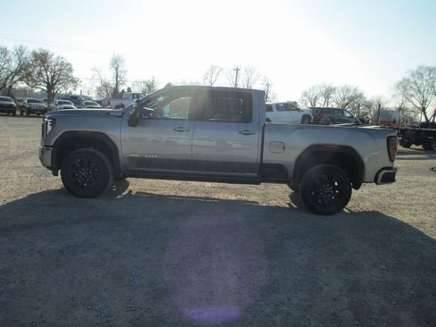 New 2026 GMC Sierra 2500 AT4 w/ AT4 Premium Plus Package image 9