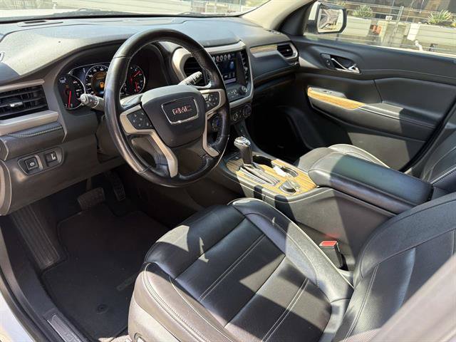 Used 2019 GMC Acadia Denali w/ Technology Package FWD image 16