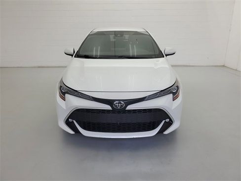 Used 2022 Toyota Corolla XSE image 3