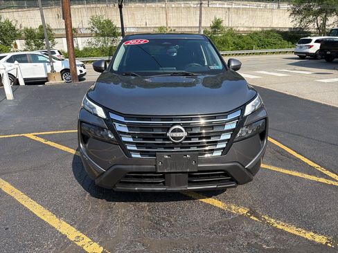 Used 2024 Nissan Rogue S AWD/4WD image 33