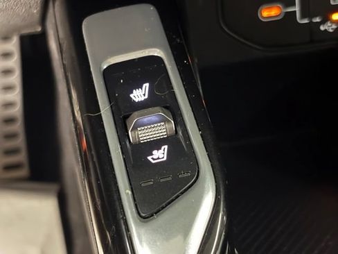 Used 2025 Kia Sorento SX FWD image 32