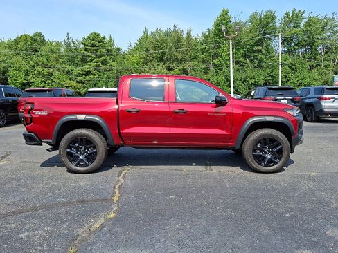 Used 2024 Chevrolet Colorado Trail Boss w/ Advanced Trailering Package AWD/4WD image 7