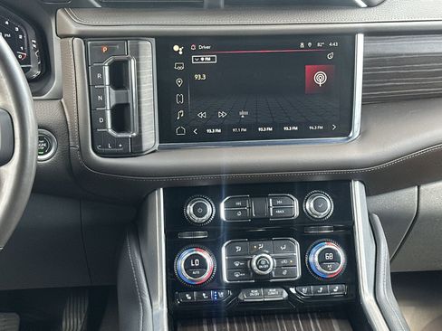 Used 2023 GMC Yukon Denali w/ Denali Reserve Package AWD/4WD image 25