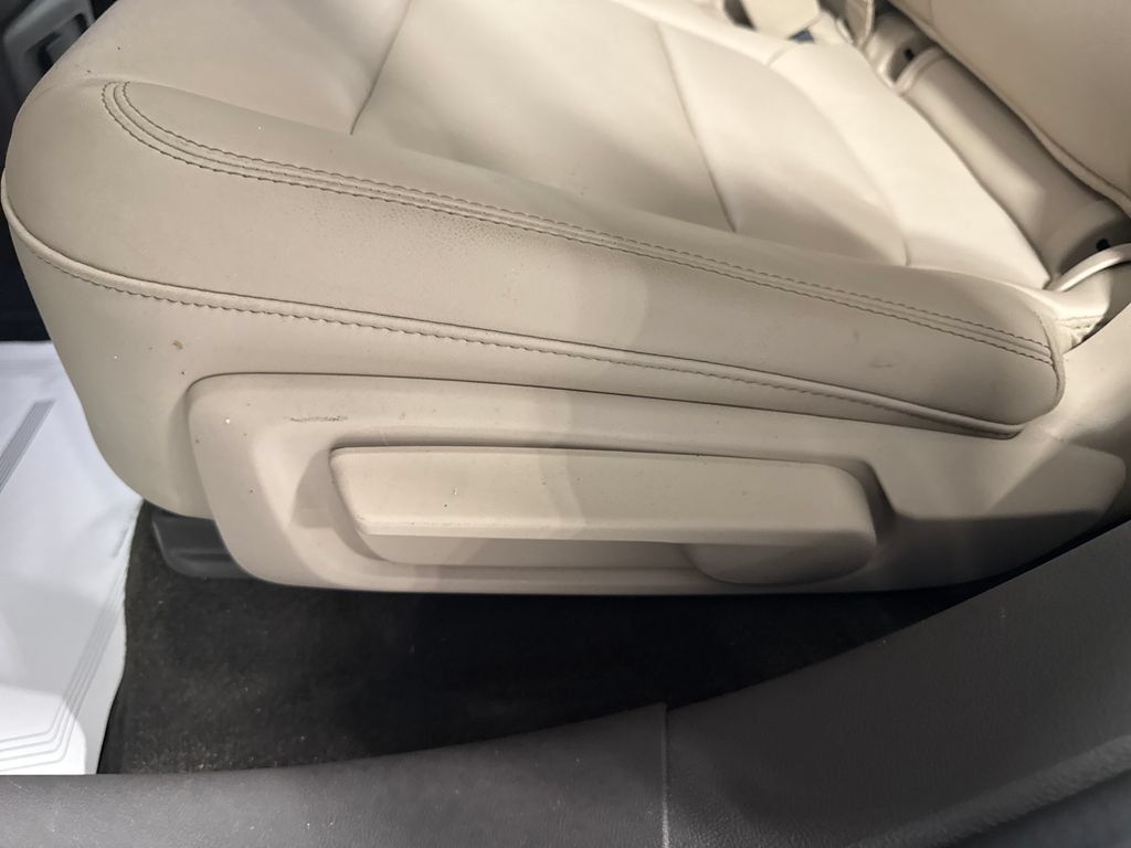 Used 2022 Lincoln Corsair FWD image 39