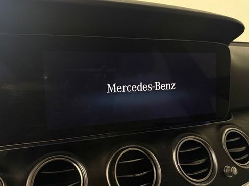 Used 2022 Mercedes-Benz E 350 Sedan image 17