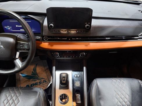 Used 2023 Mitsubishi Outlander SEL 40th Anniversary image 37