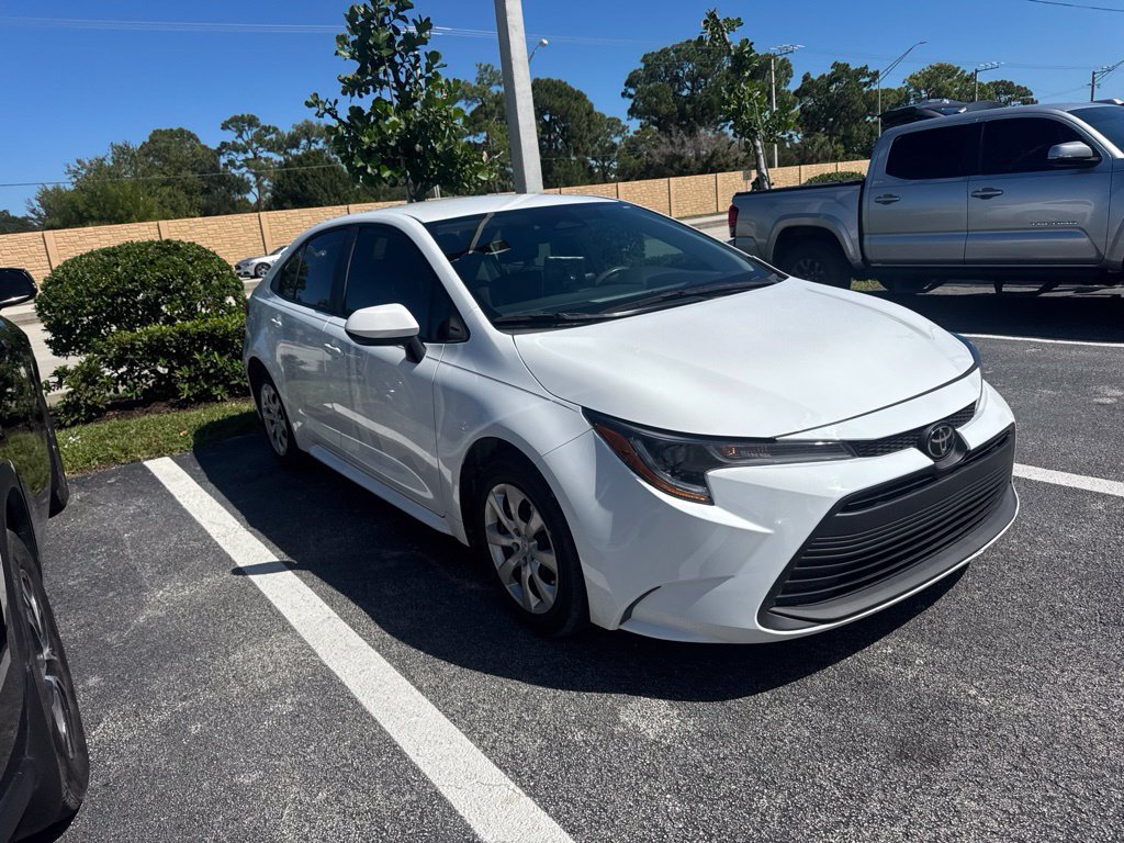 Certified 2025 Toyota Corolla LE w/ Convenience Package FWD image 2