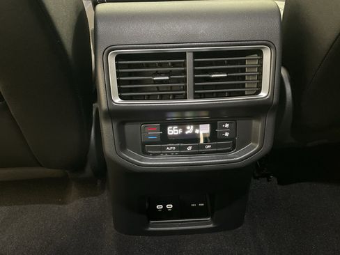 New 2026 Volkswagen Atlas SE image 30